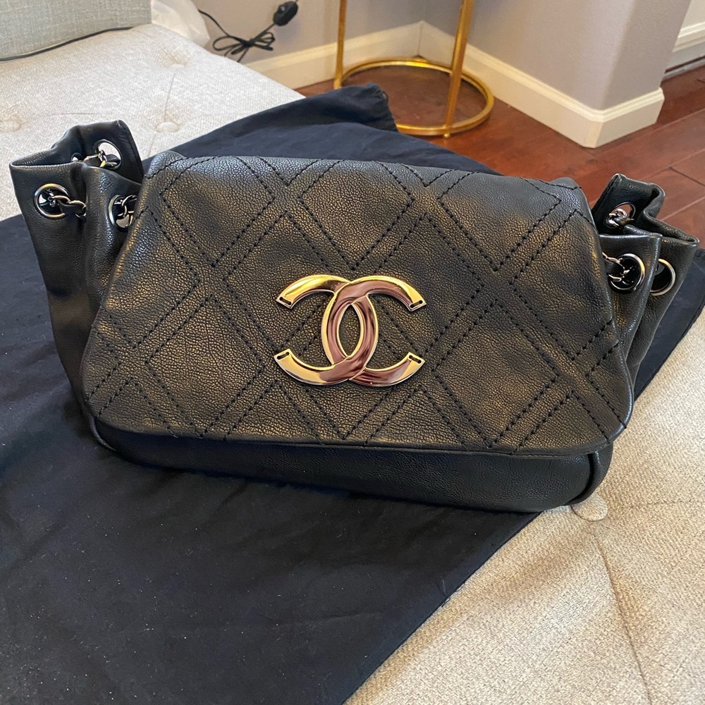 SOLD!!!Chanel Diamond Stitch Flap